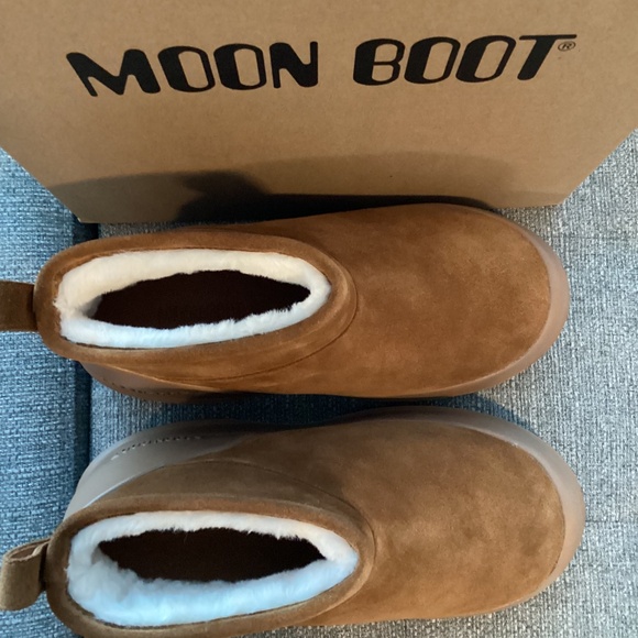 Moon Boot® Luna Low Faux Shearling Lined Boot (Women), size EU 37, $250 - Picture 12 of 15